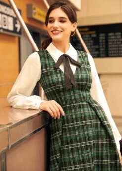 Cute As A Nutmeg Fit & Flare Dress 10 Cute As A Nutmeg Fit & Flare Dress -Sway & Shine Fashion Sales Store 207901 Green 4